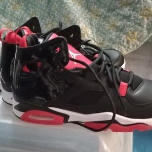 Nike Athletic Shoes Black and Red